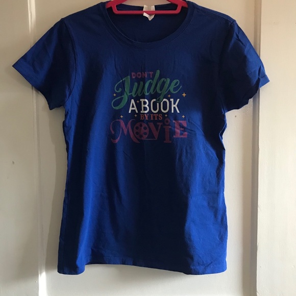 NEW Don’t Judge a Book by its Movie T-shirt - Picture 4 of 5